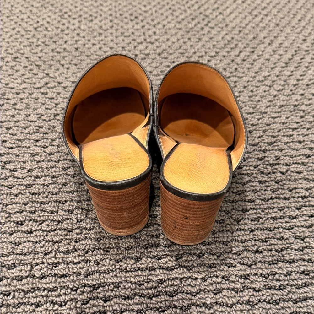 Madewell Black Leather Slip-On Clogs - Picture 4 of 4